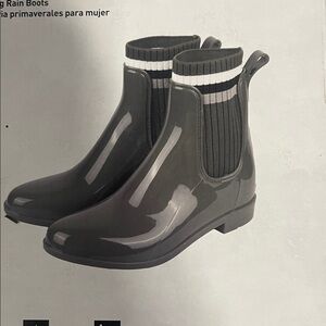 Serra Women’s Spring Sock Rain Boots Green Size 8 NWT Water‎ Resistant Elastic